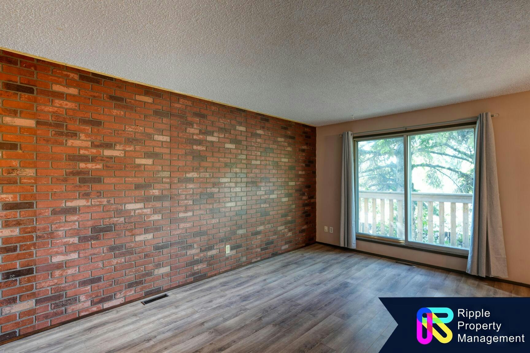 E-7712 Bowness Road Northwest, Calgary, AB, T3B 0H1 - 4