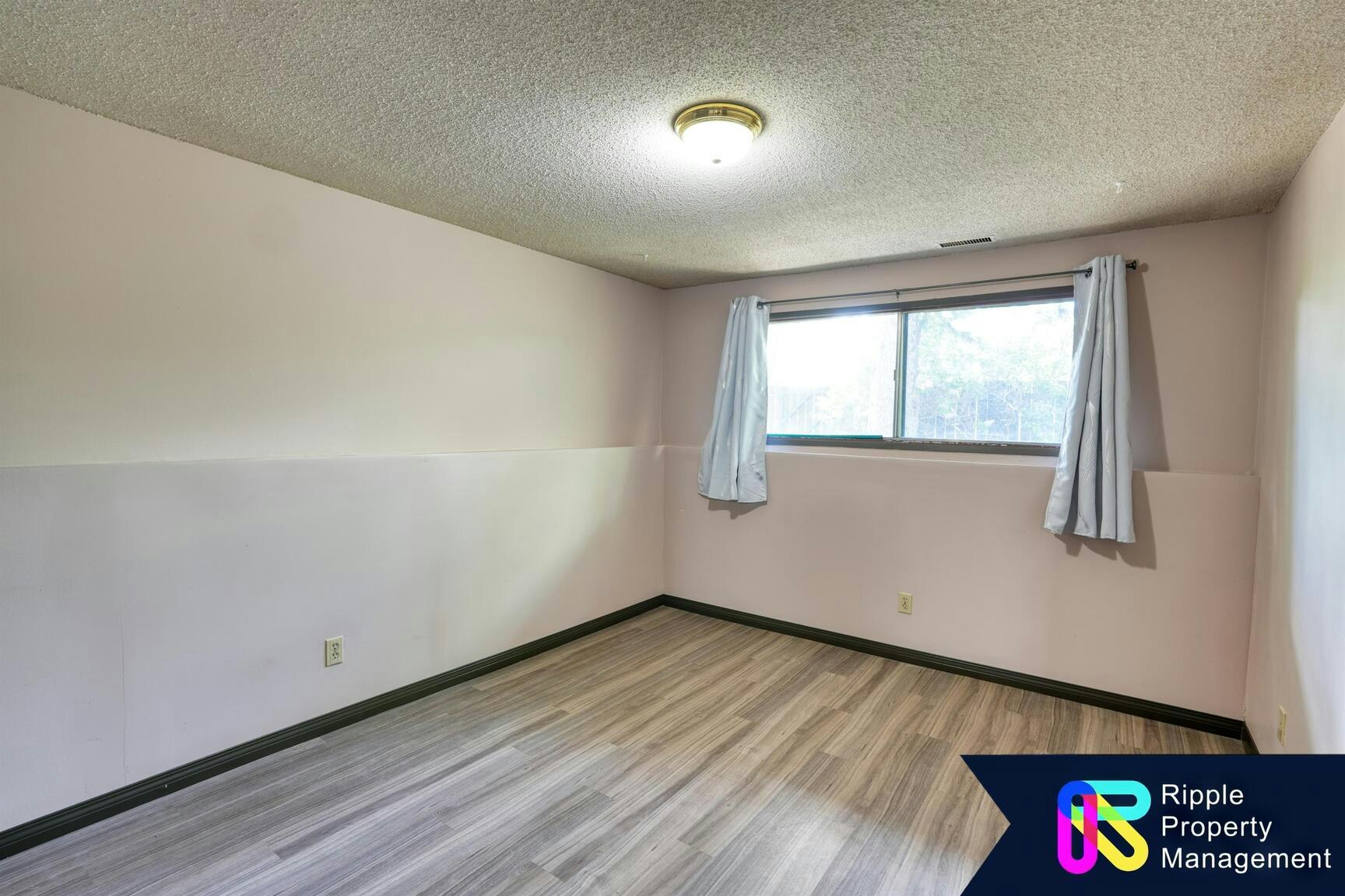 E-7712 Bowness Road Northwest, Calgary, AB, T3B 0H1 - 10