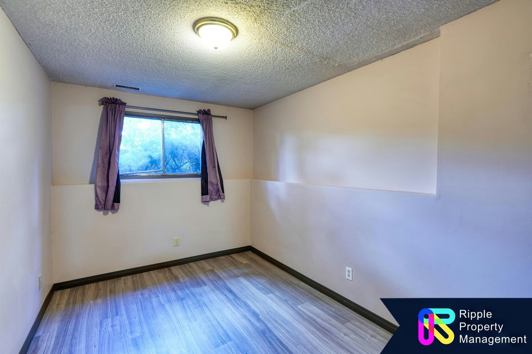 E-7712 Bowness Road Northwest, Calgary, AB, T3B 0H1 - 8