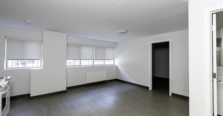 3605 Saint Urbain Rue, Montréal, QC, H2X 2P1 - 4