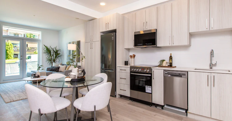 301-127 East 12th Street, North Vancouver, BC, V7L 0H3 - 3