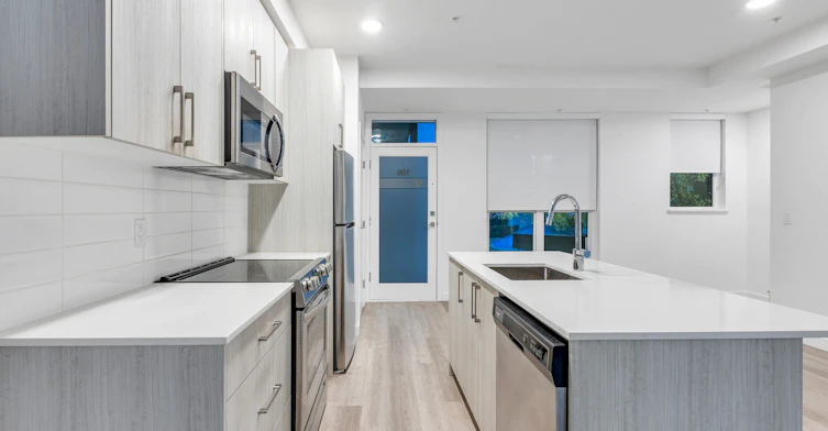 127 East 12th Street, North Vancouver, BC, V7L 0H3 - 6