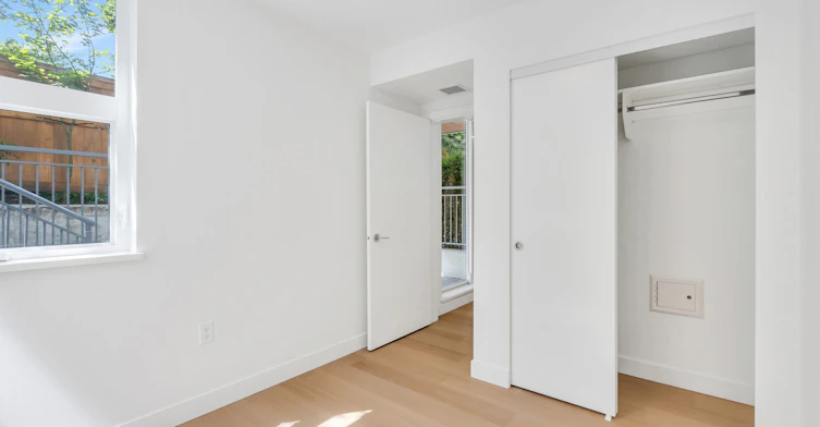 110-1490 West 32nd Avenue, Vancouver, BC, V6H 0C8 - 9