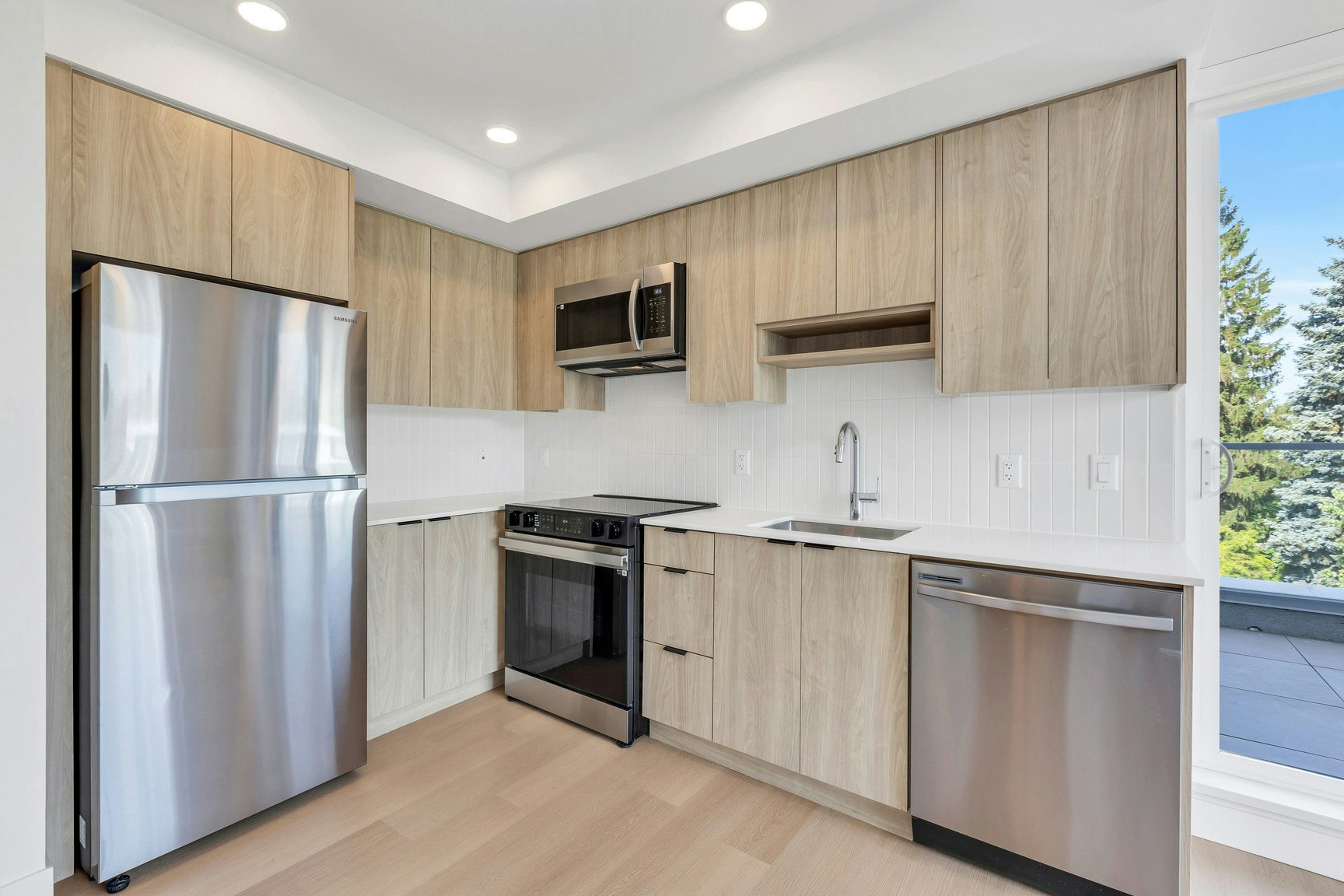 1490 West 32nd Avenue, Vancouver, BC, V6H 0C8 - 5