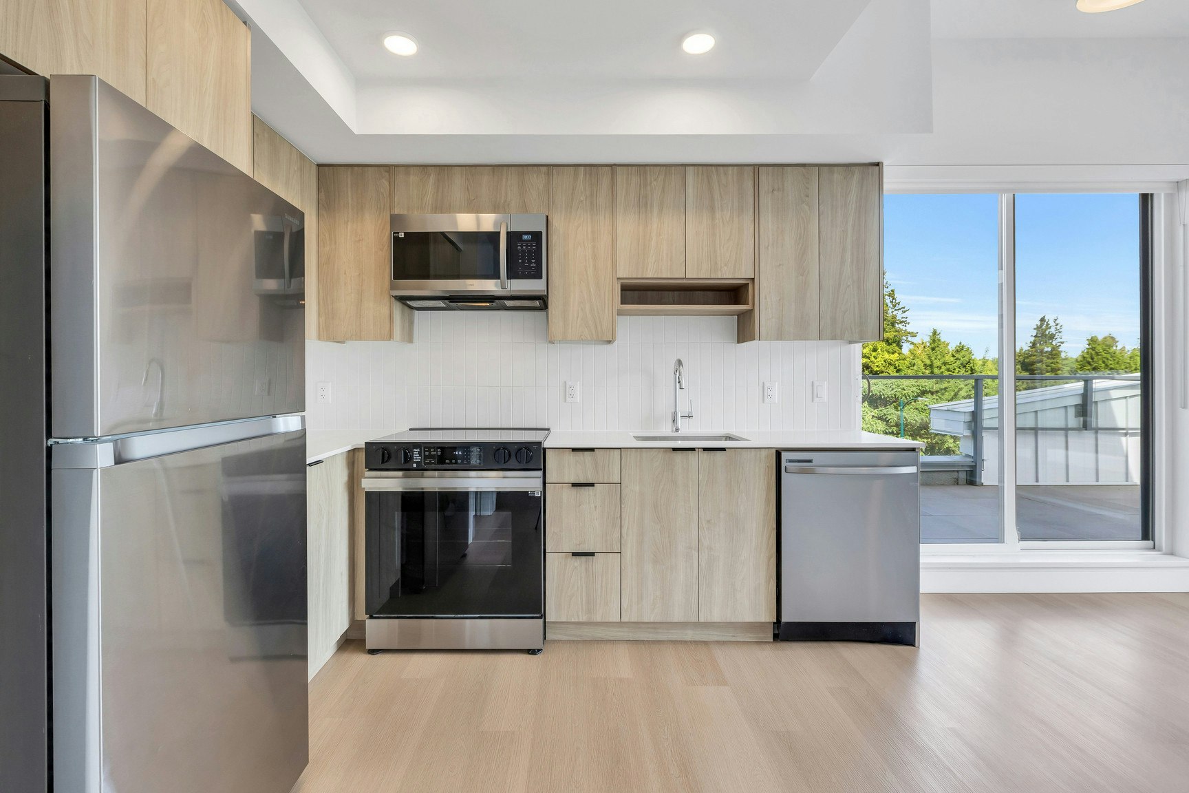 1490 West 32nd Avenue, Vancouver, BC, V6H 0C8 - 4