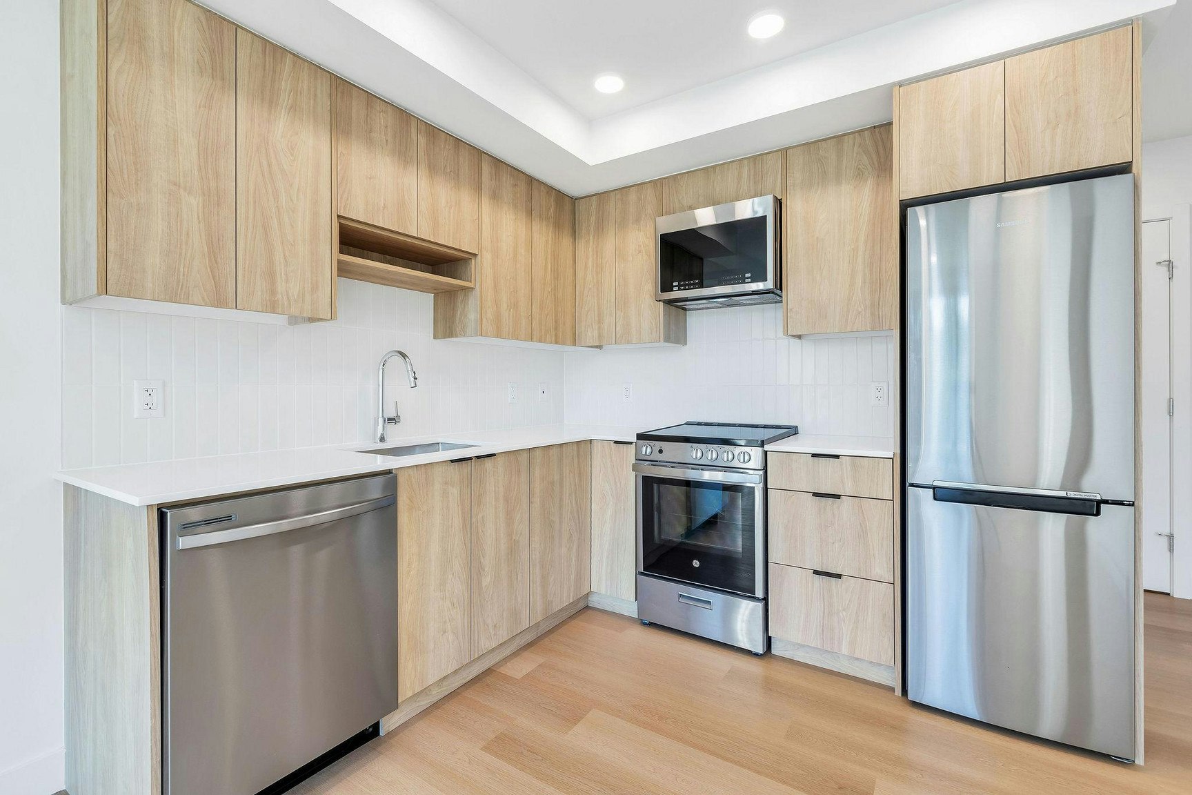 201-1490 West 32nd Avenue, Vancouver, BC, V6H 0C8 - 6