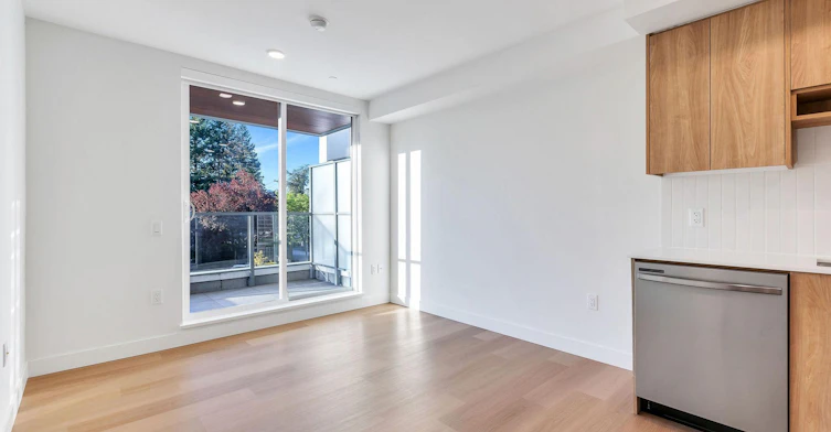 201-1490 West 32nd Avenue, Vancouver, BC, V6H 0C8 - 3