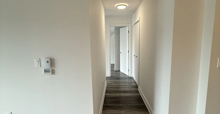250 Hymus Boulevard, Pointe-Claire, QC, H9R 0G6 - 9