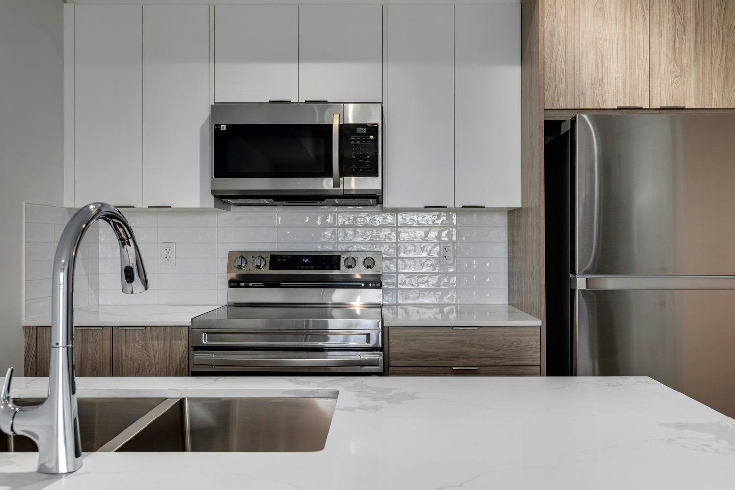 Floor plan B-3350 19 Street Southwest, Calgary, AB, T2T 6V7 - 5