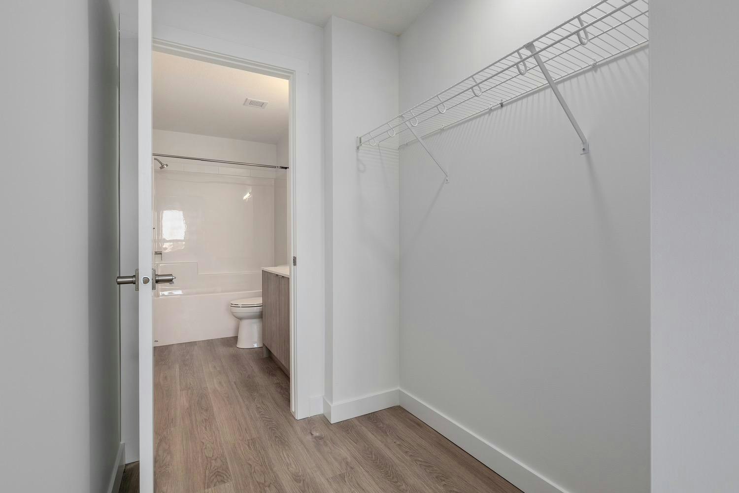 Floor plan B-3350 19 Street Southwest, Calgary, AB, T2T 6V7 - 12