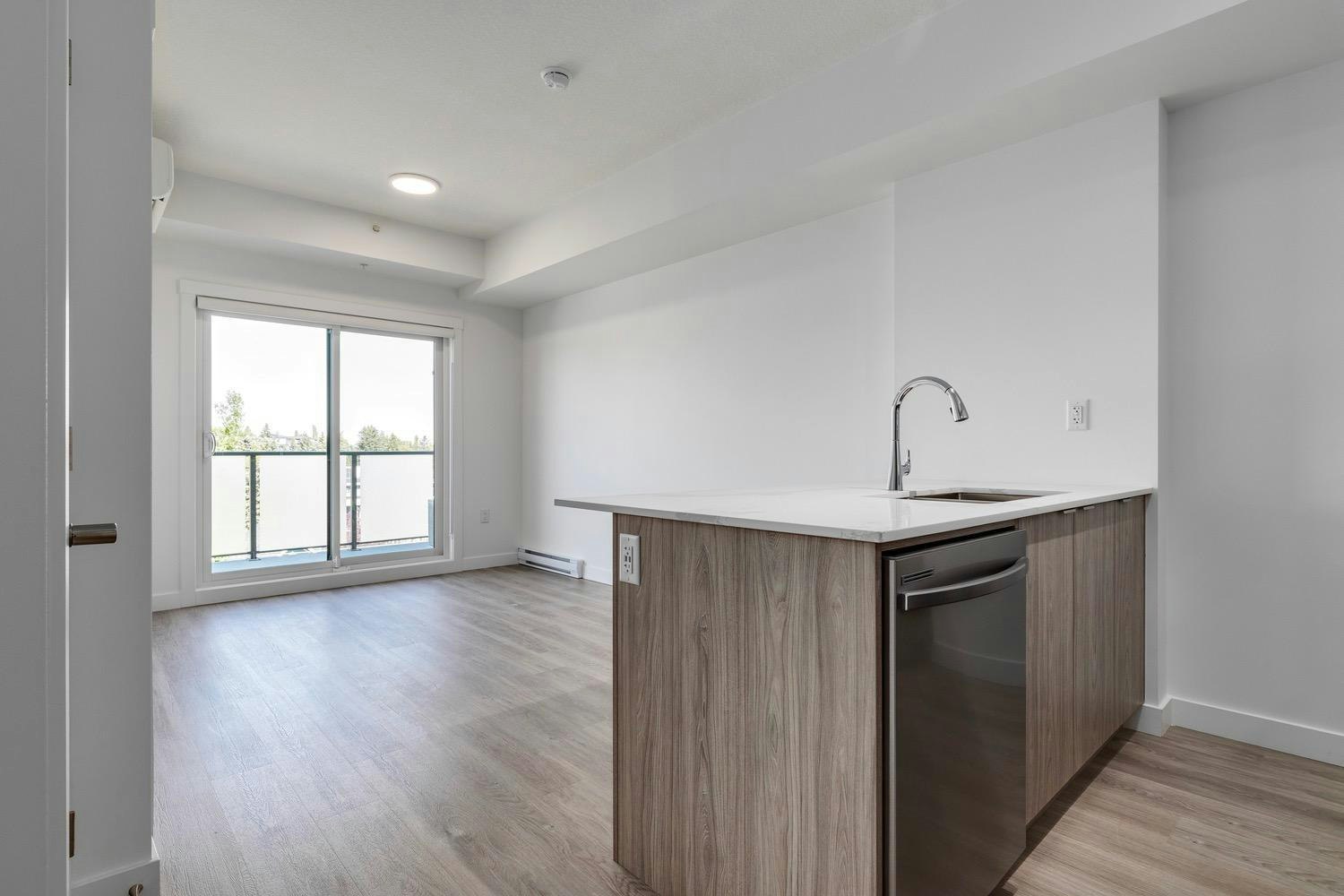 Floor plan B-3350 19 Street Southwest, Calgary, AB, T2T 6V7 - 2