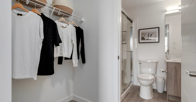Floor plan C-3350 19 Street Southwest, Calgary, AB, T2T 6V7 - 10