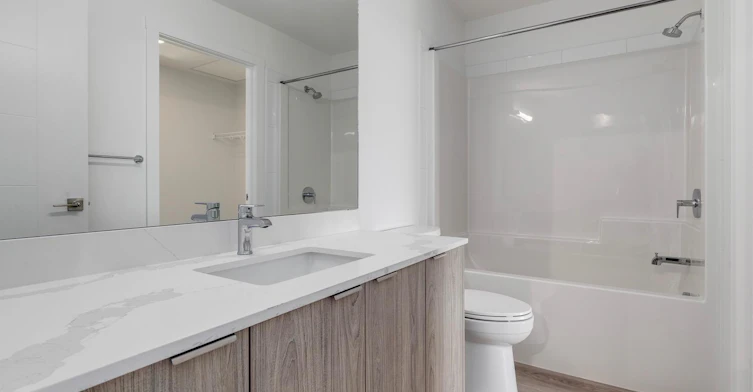 Floor plan T-3350 19 Street Southwest, Calgary, AB, T2T 6V7 - 8