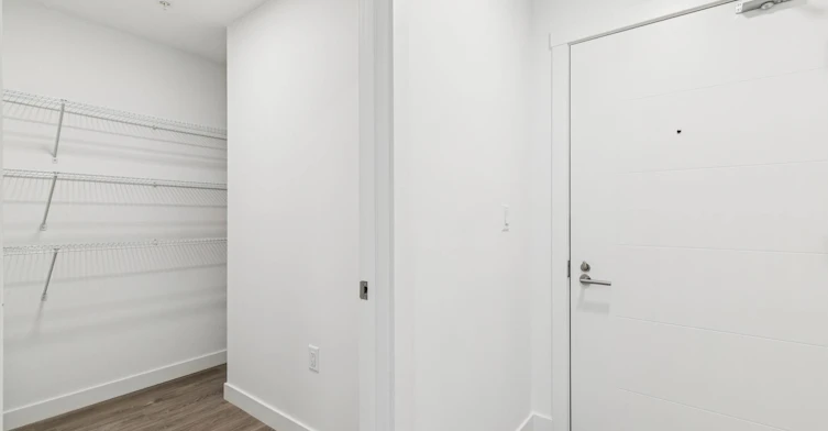 Floor plan C4-3350 19 Street Southwest, Calgary, AB, T2T 6V7