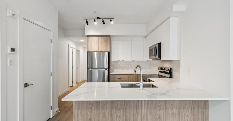 Floor plan C4-3350 19 Street Southwest, Calgary, AB, T2T 6V7 - 6