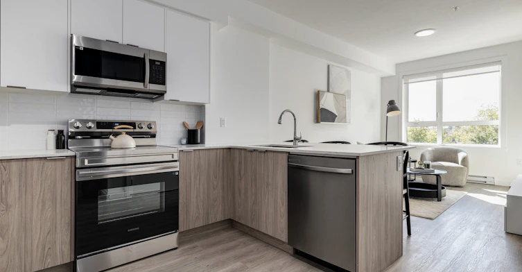 F-3350 19 Street Southwest, Calgary, AB, T2T 6V7 - 19