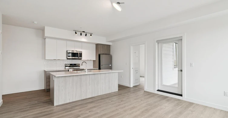 Floor plan E-3350 19 Street Southwest, Calgary, AB, T2T 6V7 - 13