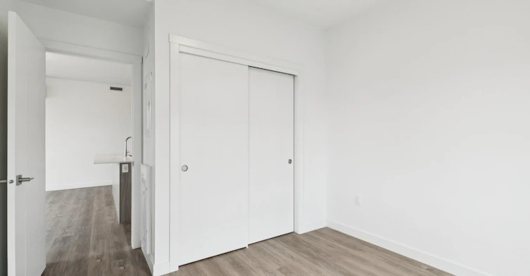 Floor plan E-3350 19 Street Southwest, Calgary, AB, T2T 6V7 - 17