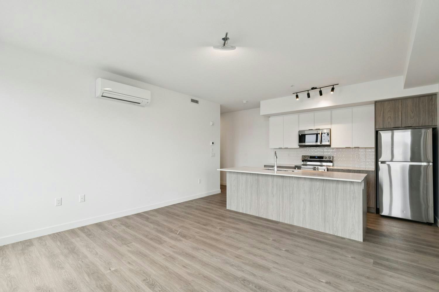 Floor plan E-3350 19 Street Southwest, Calgary, AB, T2T 6V7 - 14