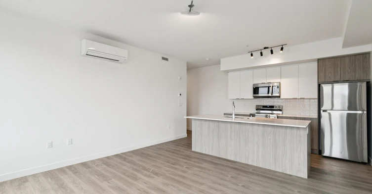 Floor plan E-3350 19 Street Southwest, Calgary, AB, T2T 6V7 - 14