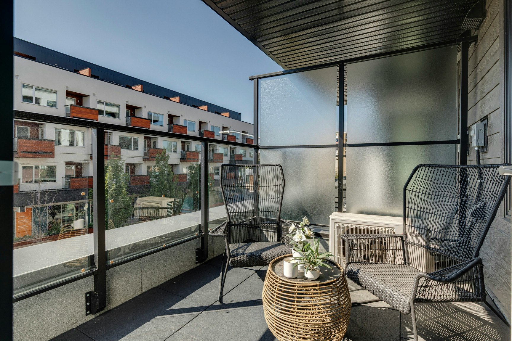 3350 19 Street Southwest, Calgary, AB, T2T 6V7 - 3