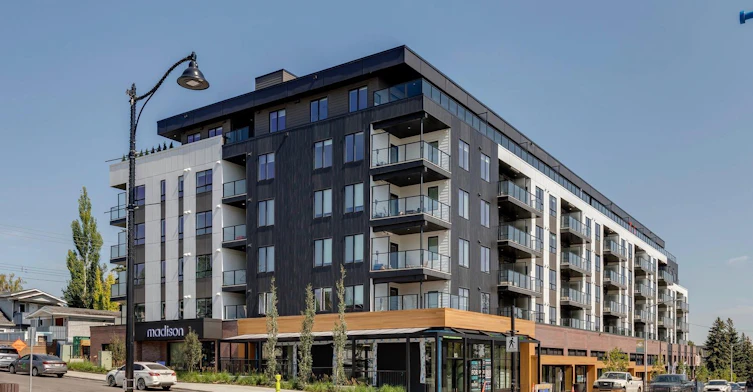 3350 19 Street Southwest, Calgary, AB, T2T 6V7 - 2