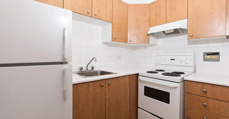 3488 De La Côte Des Neiges Chemin, Montréal, QC, H3H 2M6 - 2