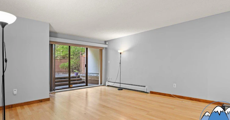 102-1945 Woodway Place, Burnaby, BC, V5B 4S4 - 11