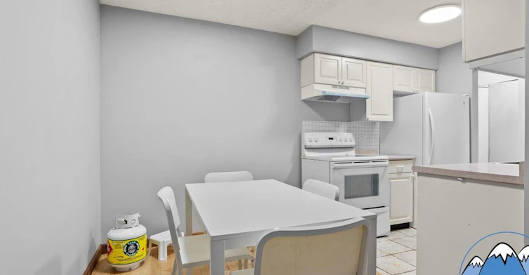 102-1945 Woodway Place, Burnaby, BC, V5B 4S4 - 7