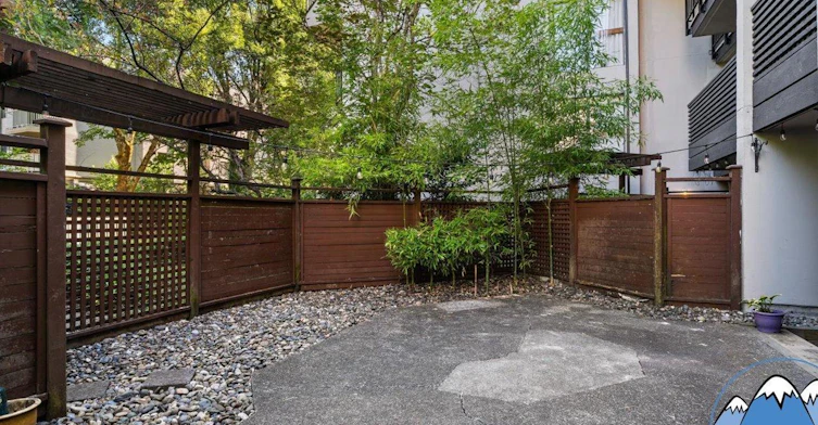 102-1945 Woodway Place, Burnaby, BC, V5B 4S4 - 18