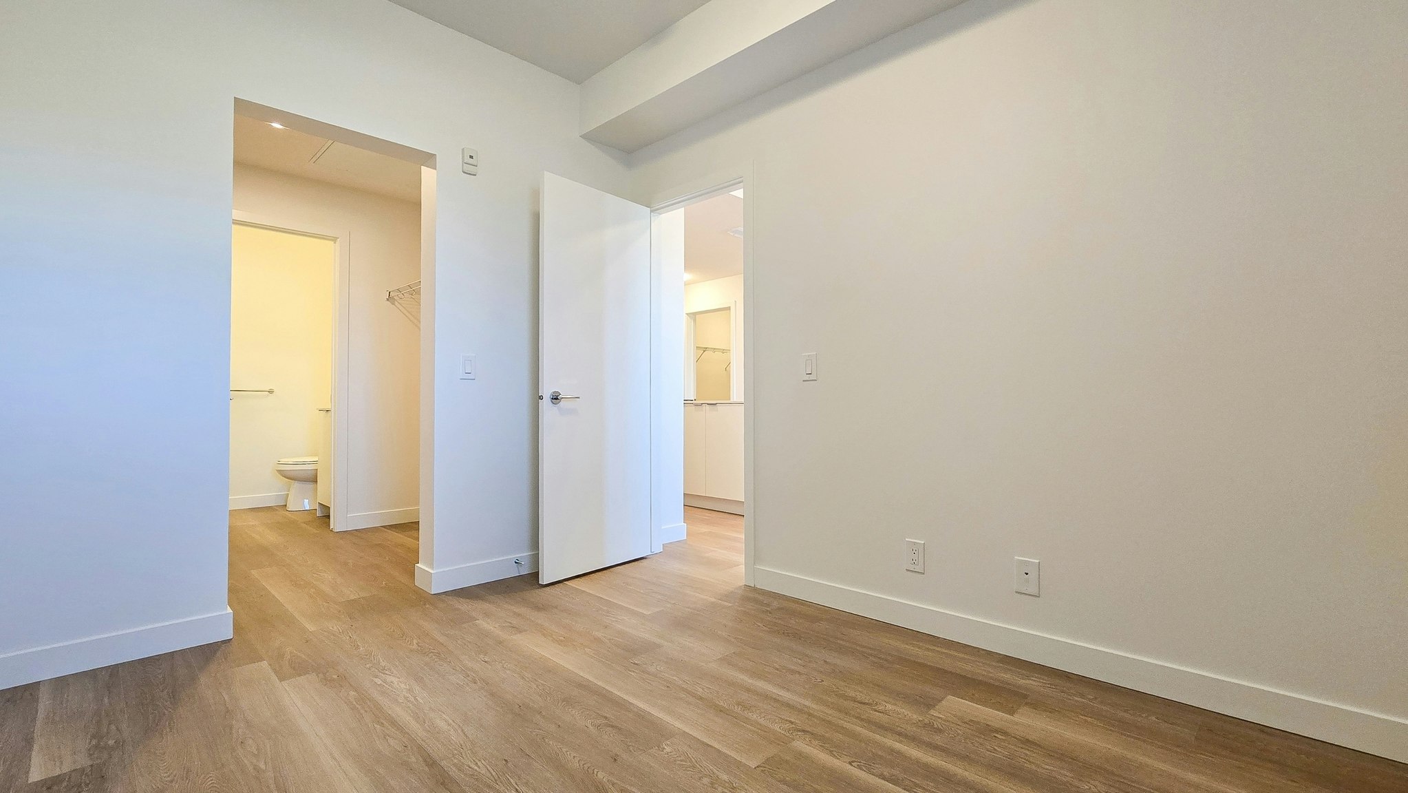 2105-8500 19 Avenue Southeast, Calgary, AB, T2A 7W8 - 11