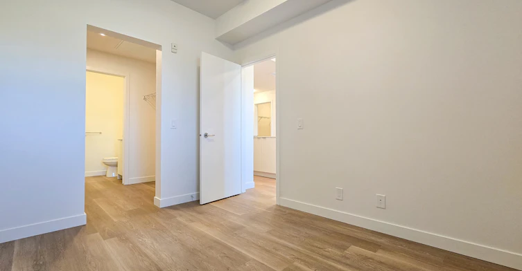 2105-8500 19 Avenue Southeast, Calgary, AB, T2A 7W8 - 11