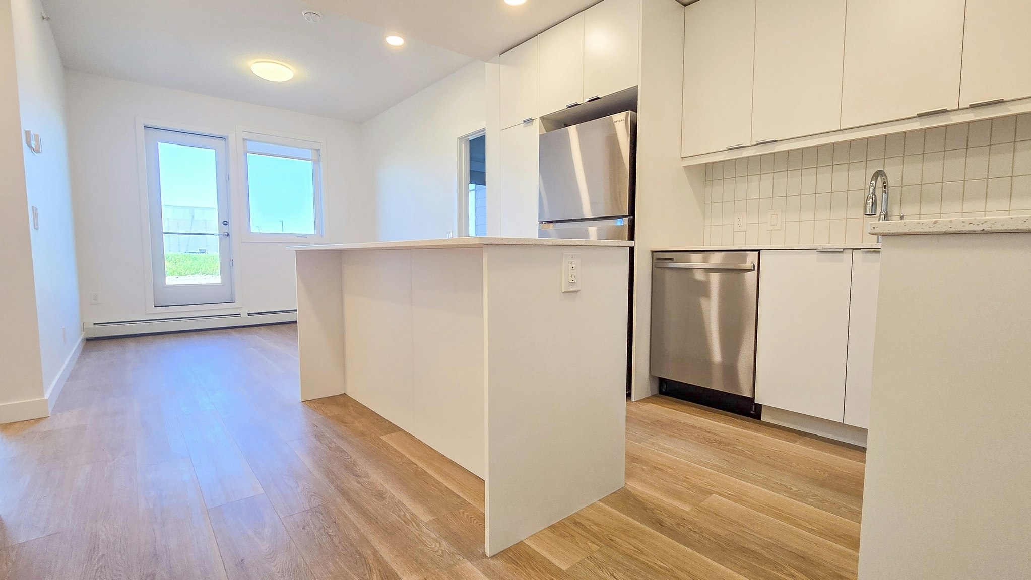 2105-8500 19 Avenue Southeast, Calgary, AB, T2A 7W8 - 2