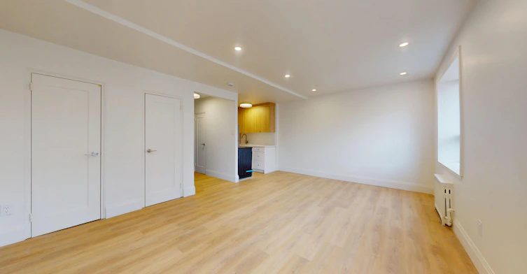 1 Marquette Avenue, Toronto, ON, M6A 1X8 - 10
