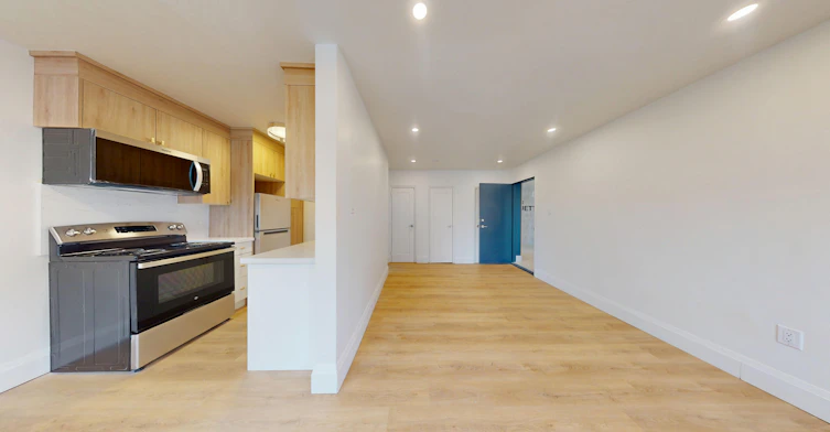 1 Marquette Avenue, Toronto, ON, M6A 1X8 - 3
