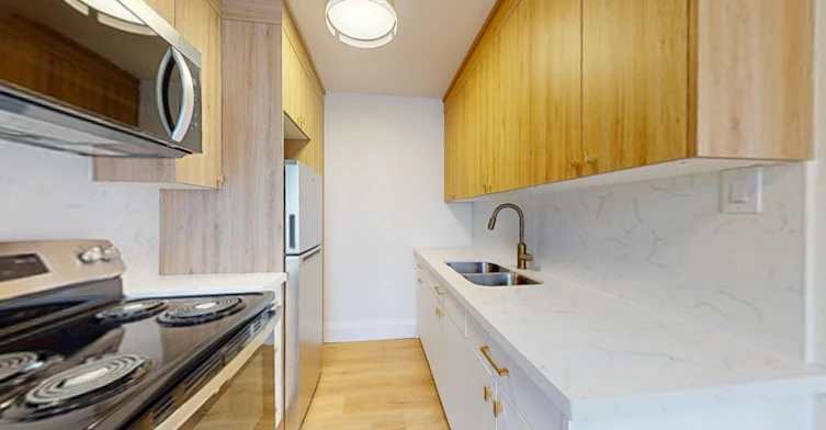 1 Marquette Avenue, Toronto, ON, M6A 1X8 - 6