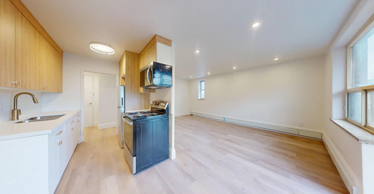 1 Marquette Avenue, Toronto, ON, M6A 1X8 - 8