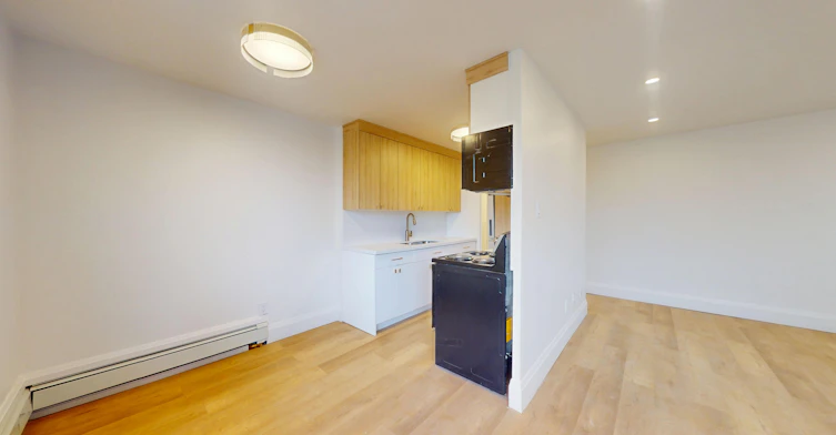 1 Marquette Avenue, Toronto, ON, M6A 1X8 - 4