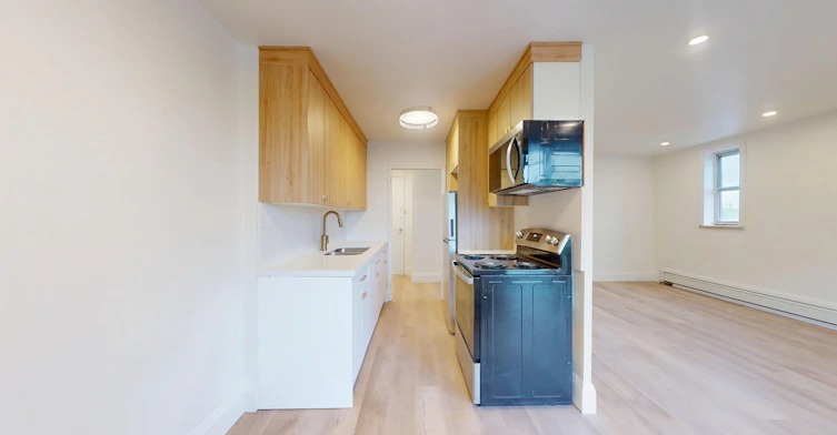 1 Marquette Avenue, Toronto, ON, M6A 1X8 - 7