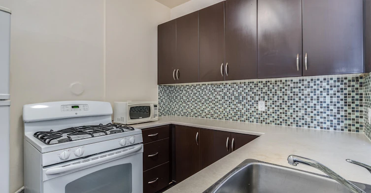 2-935 Jervis Street, Vancouver, BC, V6E 2B5 - 13