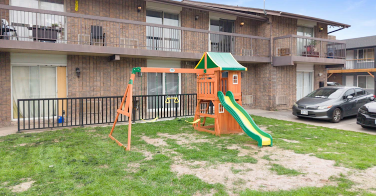 8004 Lundy's Lane, Niagara Falls, ON, L2H 3W5 - 7