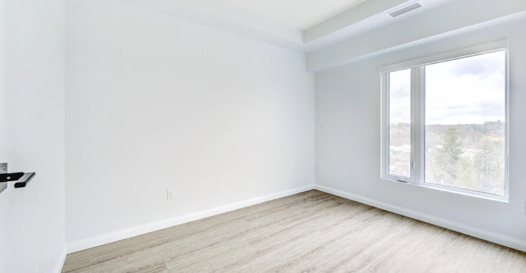 528 Lancaster Street West, Kitchener, ON, N2K 0H7 - 3