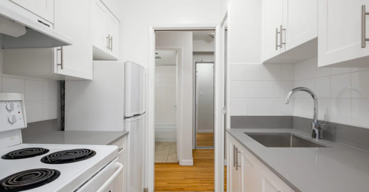 505-4639 W 10th Avenue, Vancouver, BC, V6R 2J3 - 4