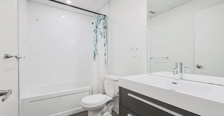 304-3020 Dundas Street West, Toronto, ON, M6P 1Z3 - 18