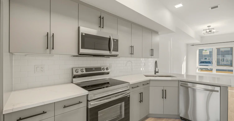 103-11 Merkel Manza Boulevard, Winnipeg, MB, R2C 5S2 - 2