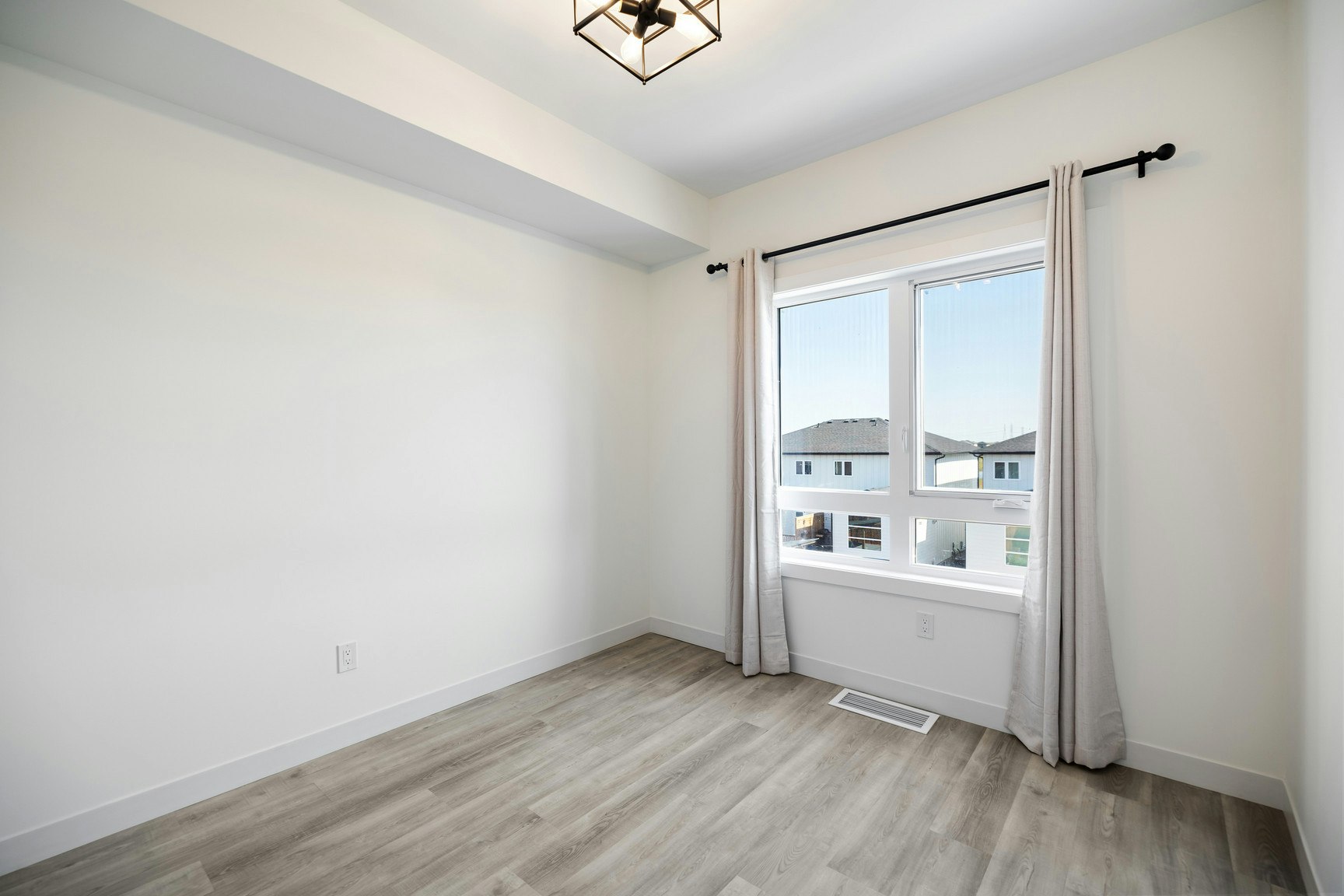 511-11 Merkel Manza Boulevard, Winnipeg, MB, R2C 5S2 - 5