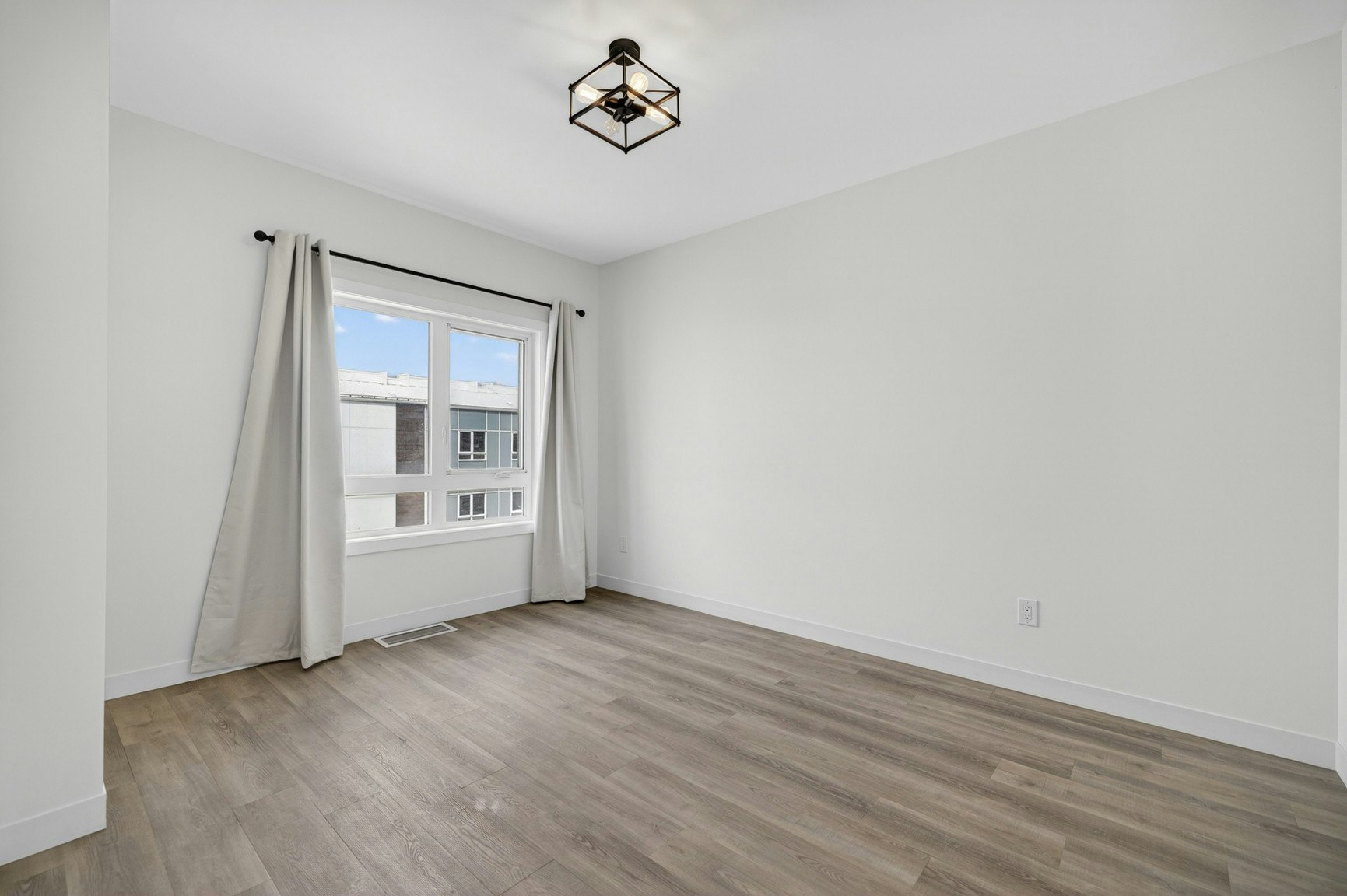 423-11 Merkel Manza Boulevard, Winnipeg, MB, R2C 5S2 - 22