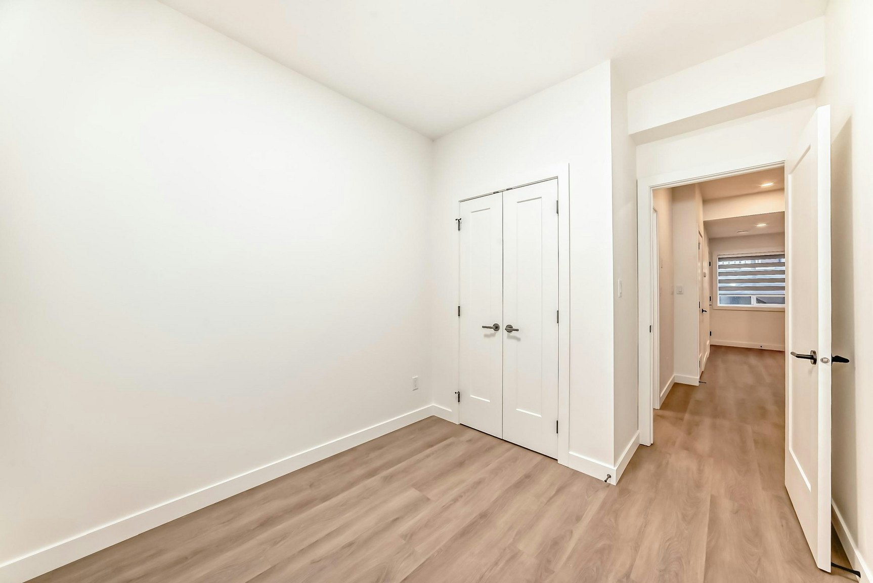 15720 103 Avenue Northwest, Edmonton, AB, T5P 0P6 - 16