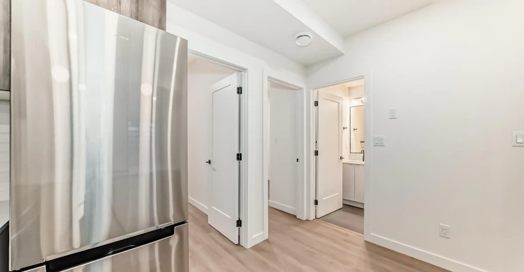 15720 103 Avenue Northwest, Edmonton, AB, T5P 0P6 - 9