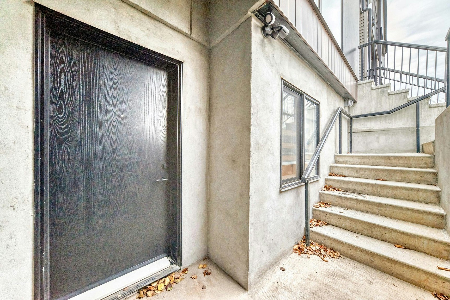 15720 103 Avenue Northwest, Edmonton, AB, T5P 0P6 - 2